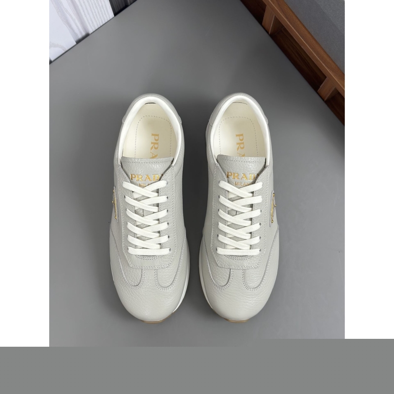 Pra*a casual shoes